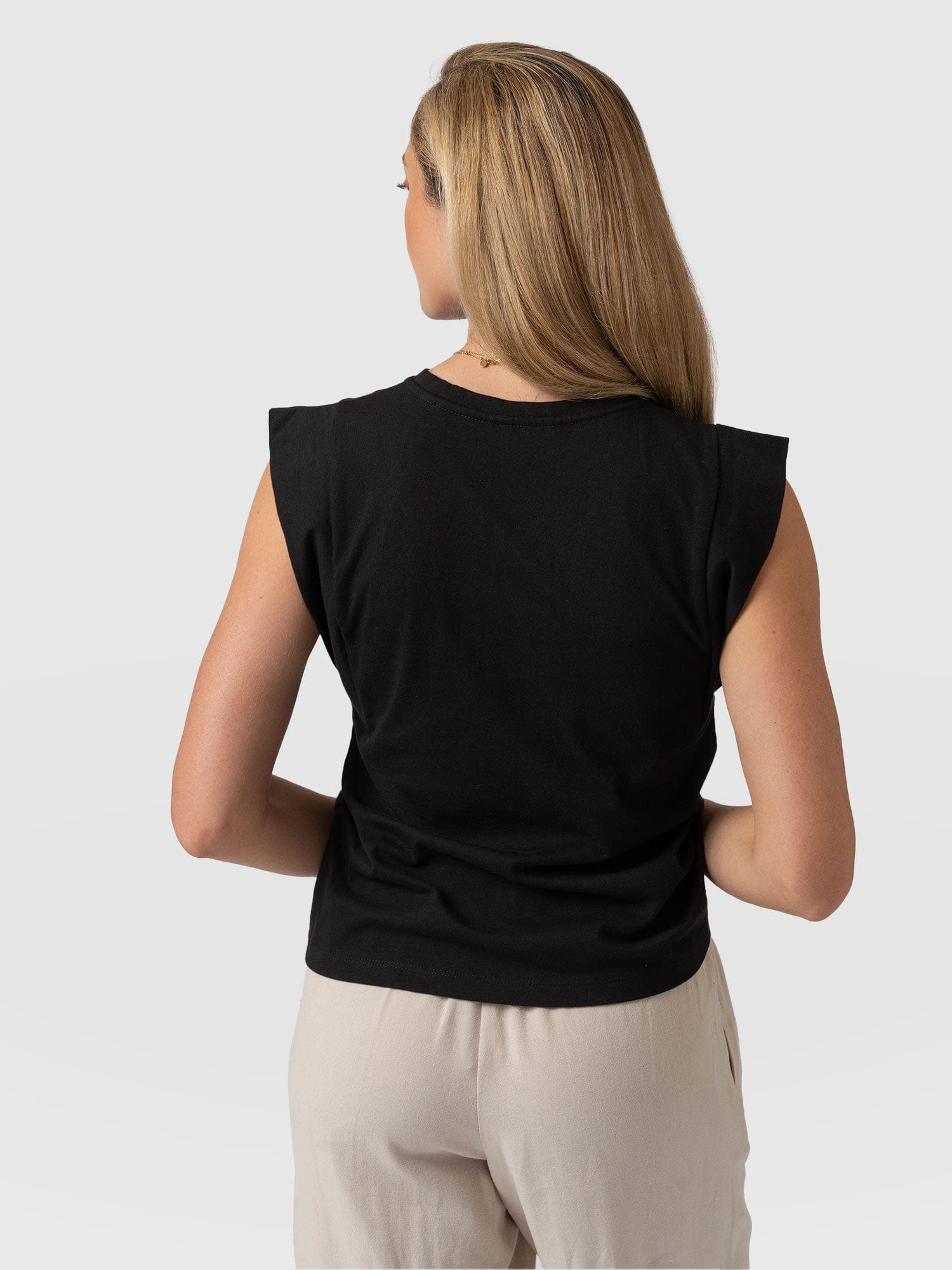 Rowan Tee Black - Women's T-Shirts | Saint + Sofia® USA